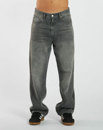 Load image into Gallery viewer, Dr Denim Omar Relaxed Jean - Mid Grey
