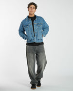 Load image into Gallery viewer, Dr Denim Omar Relaxed Jean - Mid Grey
