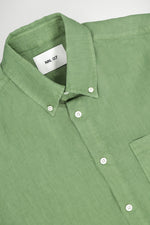 Load image into Gallery viewer, No Nationality Arne Linen Shirt - Hedge Green
