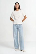 Load image into Gallery viewer, Rich and Royal Daisy Romance Tee - White
