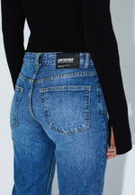 Load image into Gallery viewer, Dr Denim Women's Addy Mid Straight Jean - Bay Mid Fade
