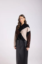 Load image into Gallery viewer, Two T's High Vee Sweater with Diamond Design - Black/Oat
