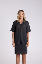 Load image into Gallery viewer, Two T&#39;s Tape Yarn Knit Shirt - Charcoal
