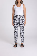 Load image into Gallery viewer, Two T's Audrey Print 7/8 Pull On Pant - Black/White
