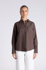 Load image into Gallery viewer, Two T's Sofia Shirt - Chestnut
