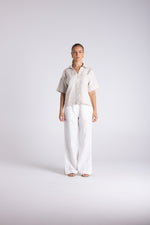 Load image into Gallery viewer, Two T's Olivia Short Sleeve Shirt - Straw
