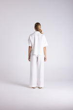 Load image into Gallery viewer, Two T's Olivia Short Sleeve Shirt - White
