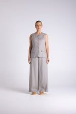 Load image into Gallery viewer, Two T's Abbey Vest - Dove
