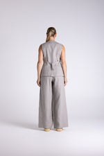 Load image into Gallery viewer, Two T's Abbey Vest - Dove
