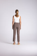 Load image into Gallery viewer, Two T's 7/8 Bengaline Pant - Dove
