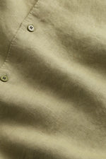 Load image into Gallery viewer, No Nationality Enzo Linen Shirt - Evergreen
