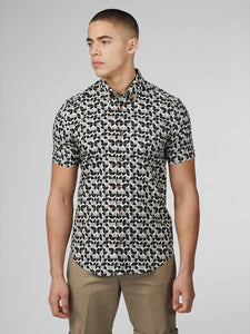 Ben Sherman Linear Print Short Sleeve Shirt - Black