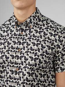 Ben Sherman Linear Print Short Sleeve Shirt - Black