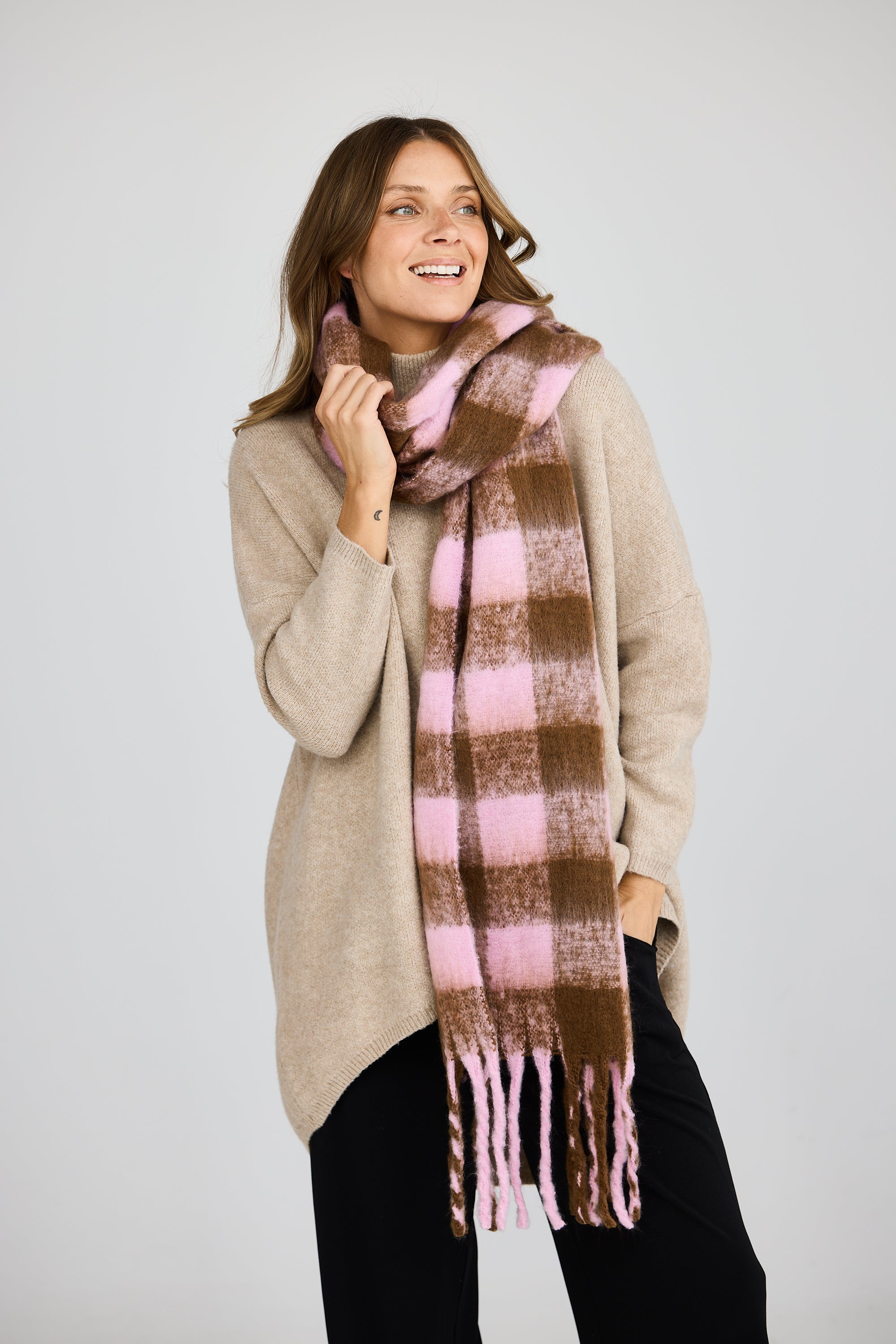 Holiday Ellesworth Scarf - Brown With Pink