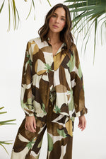 Load image into Gallery viewer, Holiday Cliffside Shirt - Jungle Print
