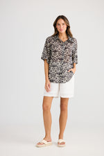 Load image into Gallery viewer, Holiday Playa Shirt - Spring Fan
