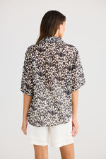 Load image into Gallery viewer, Holiday Playa Shirt - Spring Fan
