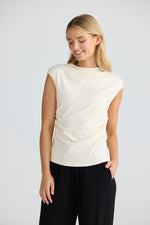 Load image into Gallery viewer, Homelove Fair View Top - Cream
