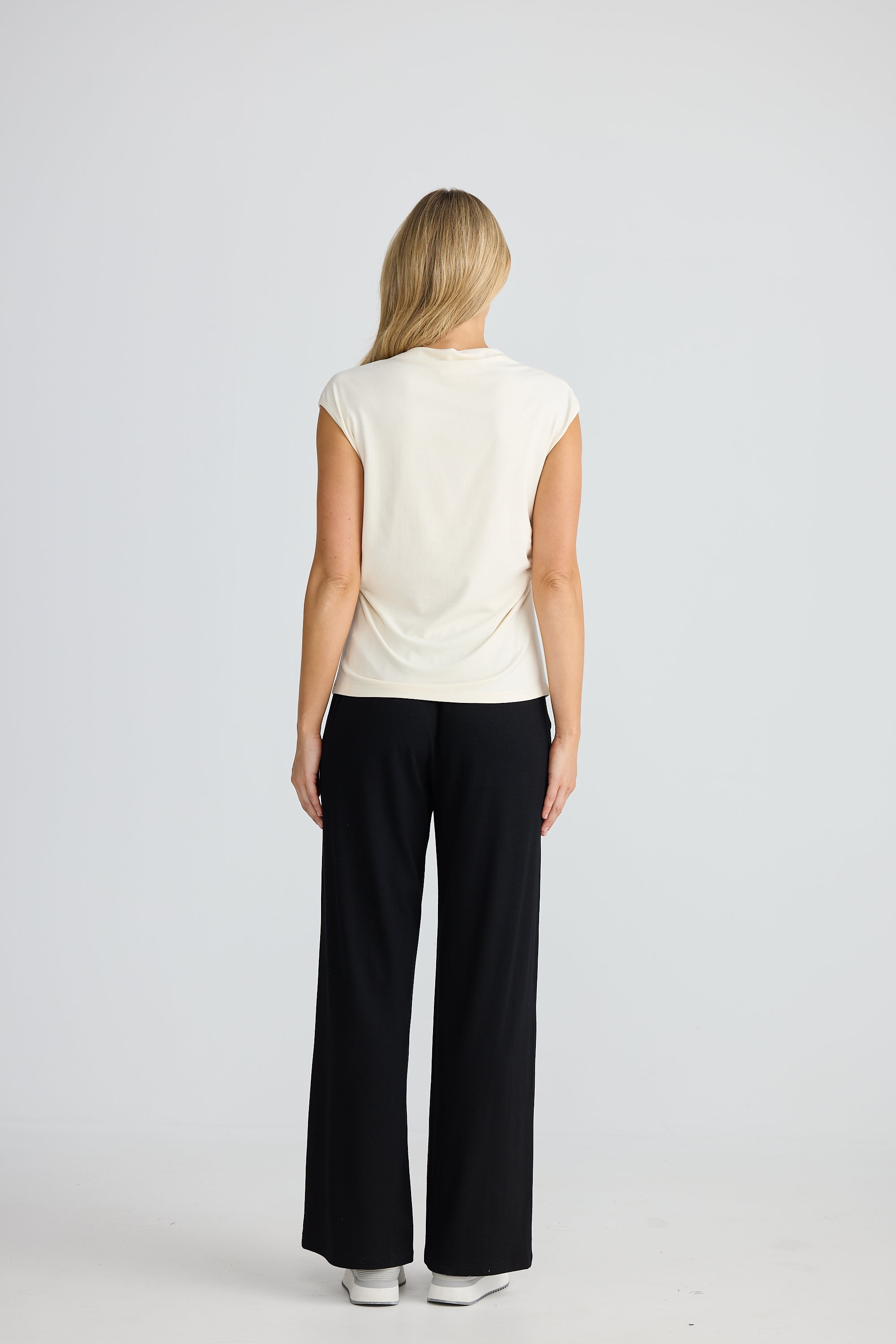 Homelove Fair View Top - Cream