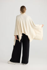 Load image into Gallery viewer, Homelove Awaken Knit Cape - Dove
