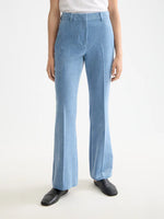 Load image into Gallery viewer, Scotch and Soda Woman Corduroy Pant - Faded Blue
